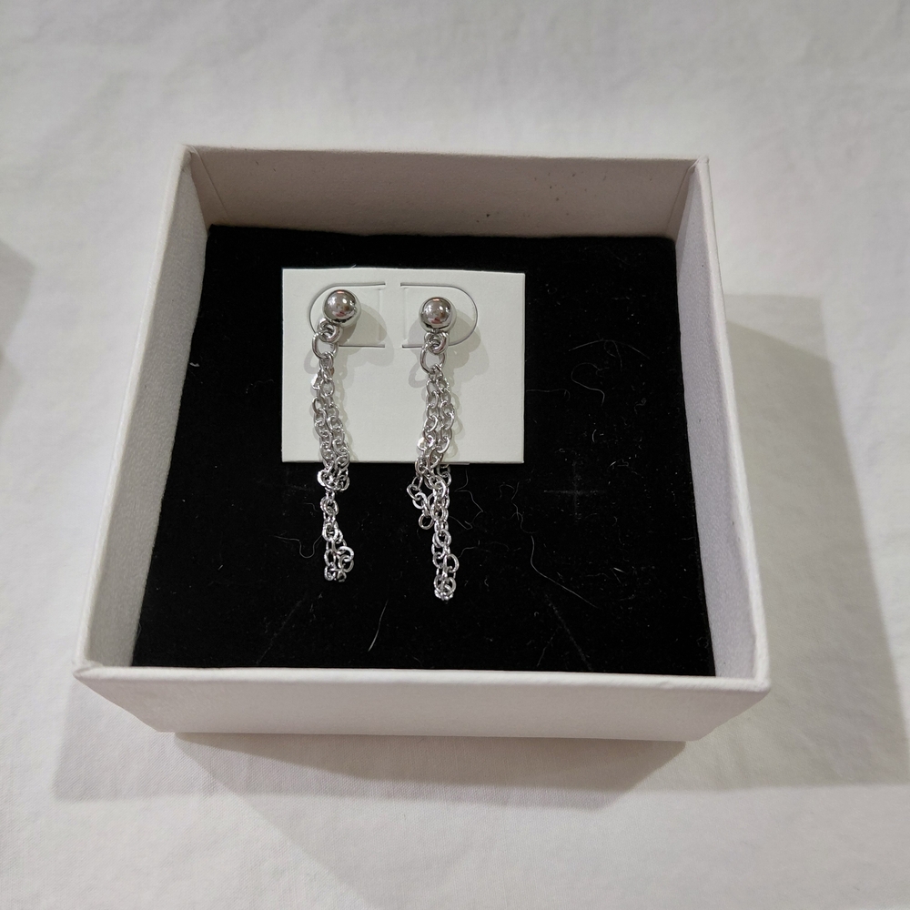 New No Boundaries Elegant Silver Chain Drop Earrings